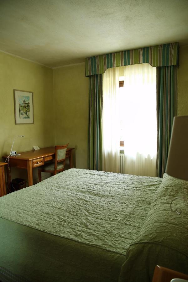 Tenuta La Cascinetta Buriasco Esterno foto